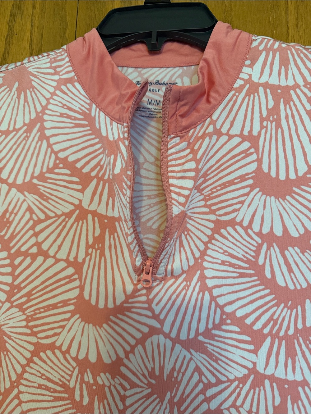 Tommy Bahama Sleeveless Peach & White Zip Front Golf Top - Picture 6 of 7